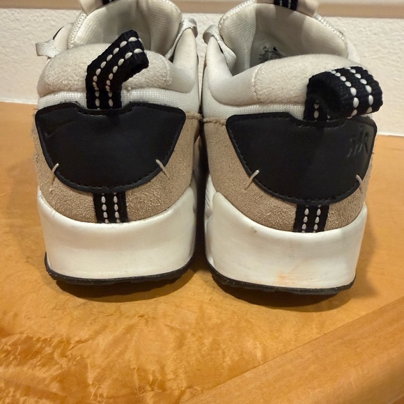 Nike Air Max Sneakers in Cream and Black size 7 - Picture 4 of 6